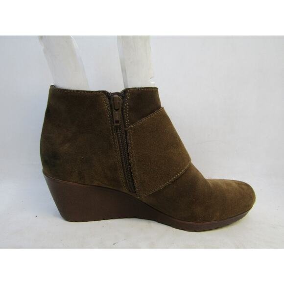 MUNRO Size 7.5 W (Wide Width) Brown Suede Wedge Heel Ankle Boots Booties - Picture 2 of 11